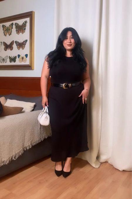 Simple & chic outfit 
Wearing an xl in the skirt & Bodysuit. 
I recommend to size down in the skirt. 
I could not tag the earrings- they are from House of Harlow 

#LTKMidsize #LTKPlusSize #LTKStyleTip
