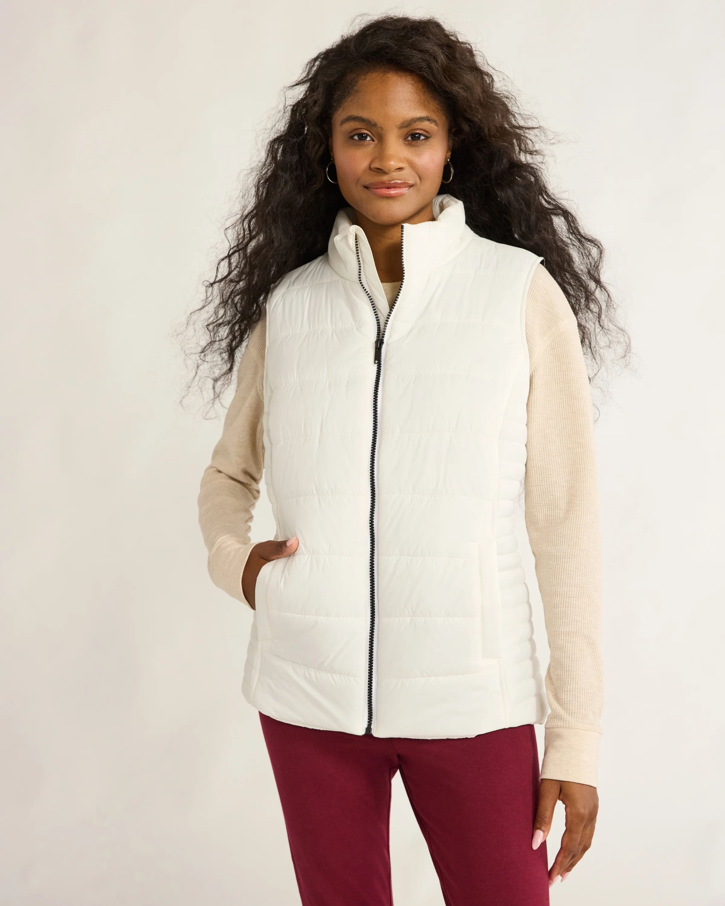 Time and Tru Women's and Women's Plus Puffer Vest, Holiday Vest, Xmas Vest, Walmart | Walmart (US)