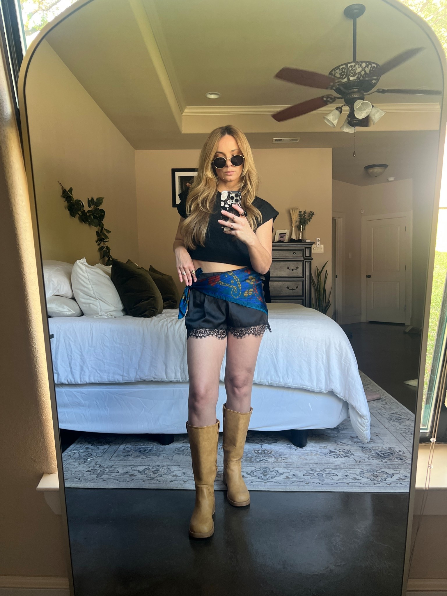 Perfect little festival outfit with a pop of color. 


#LTKFestival #LTKootd #LTKPetite