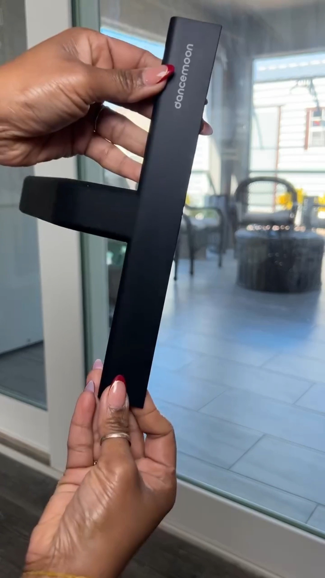 Puertas de cristal limpias en minutos ✨ Con el producto estrella de Dancemoon la limpieza es rápida, fácil y sin rayas. Un básico que de verdad funciona 💦🪞

Clean glass doors in minutes ✨ With Dancemoon’s star product, cleaning is fast, easy, and streak-free. A must-have that truly works 💦🪞

#Dancemoon #DancemoonGlobal #GlassCleaning #CleanHome #HomeMustHave