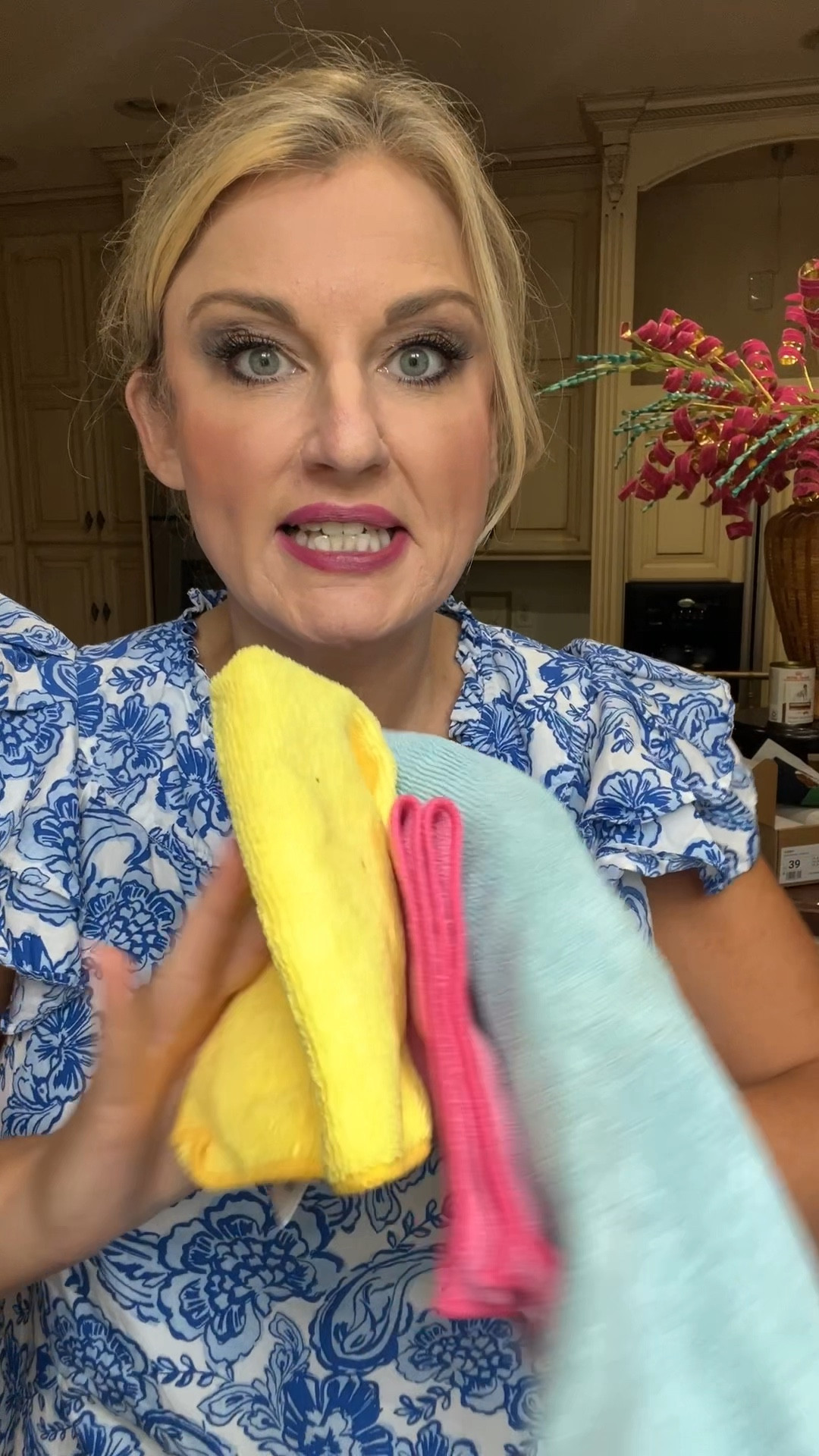 Microfiber cloths clean flat screen tvs, eyeglasses, stainless steel, glass, mirrors…streak free, lint freee

#LTKFamily #LTKHome #LTKFindsUnder50