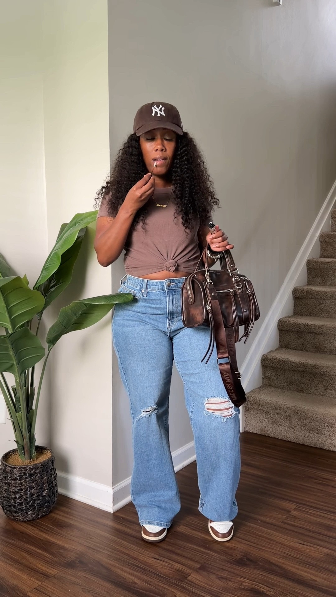 Easy early fall outfit with jeans and sneakers

#LTKootd #LTKPetite #LTKOver40