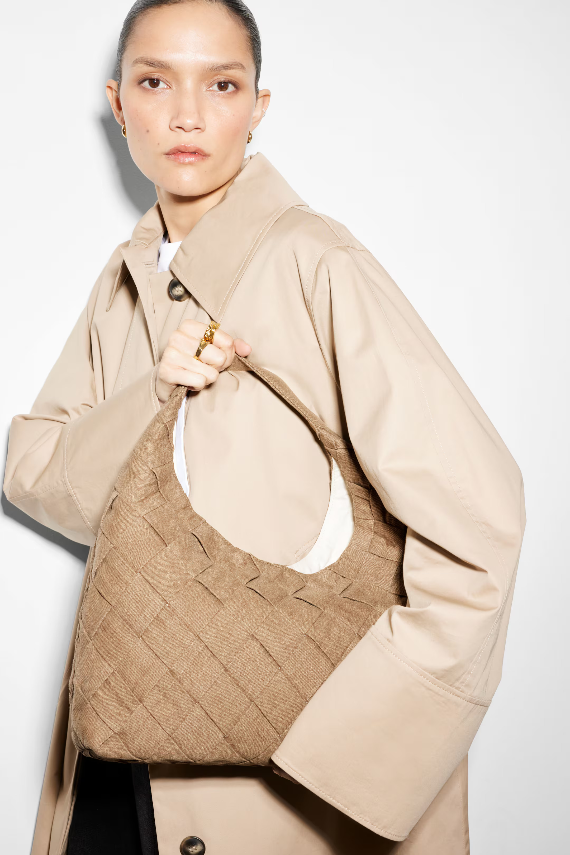 Bolso tipo tote vaquero trenzado - Marrón - MUJER | H&M ES | H&M (FR, IT, ES, PT, BE)