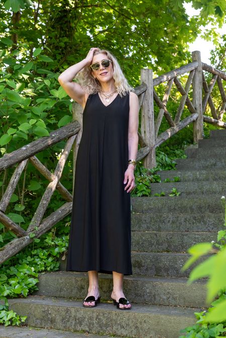Could I love this  summer midi dress more? Doubtful. It’s perfect for work or evenings out, night or day and it’s wrinkle resistant and machine washable which makes it ideal for travel too. What’s not to love? 

Runs TTS. I’m wearing a small for reference. 

#LTKStyleTip #LTKSeasonal #LTKOver40