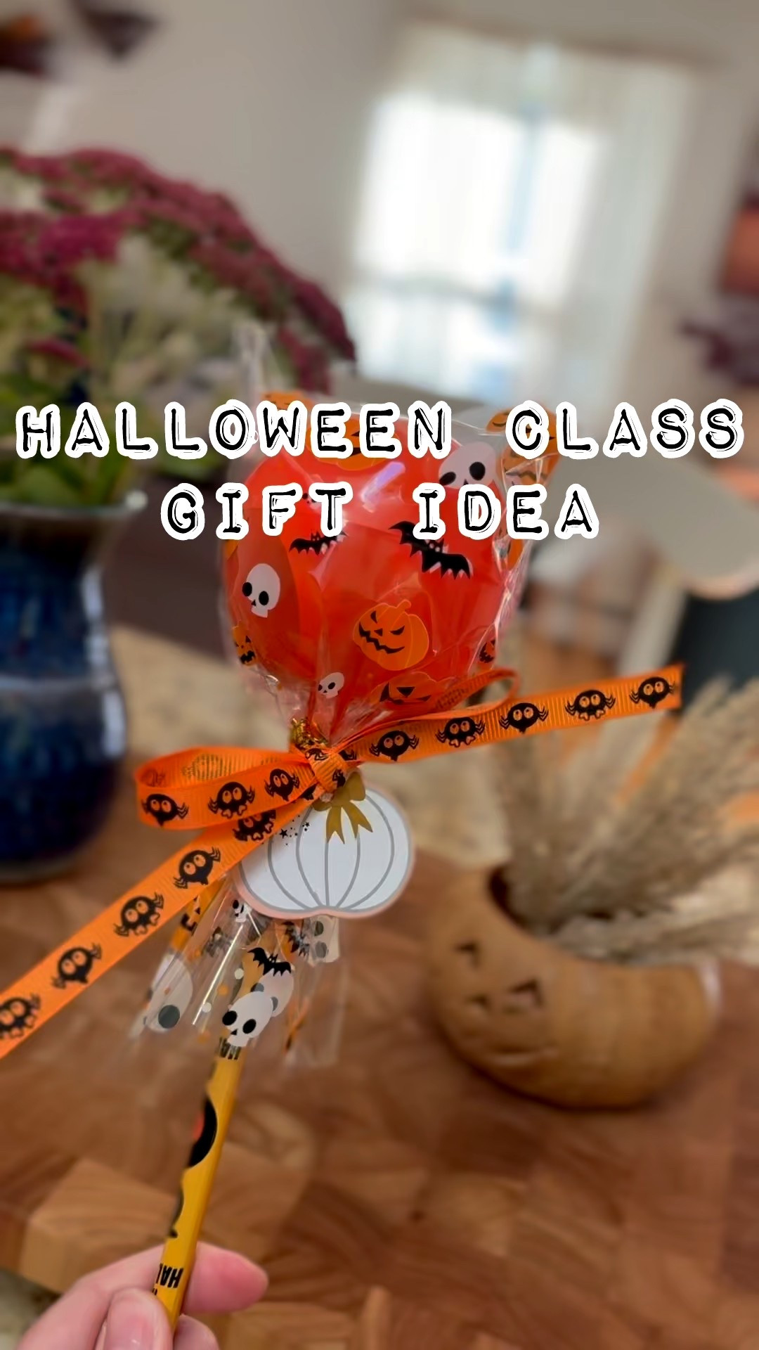 No candy? No problem 🎃 These Halloween class gifts are super easy, budget-friendly, and kid-approved! 👻
All you need: Halloween pencils, a small toy, cellophane wrap, and cute ribbon 🧡
Such a fun idea for teachers or parents getting ready for class parties!

#HalloweenDIY #ClassroomGifts #FallCrafts #HalloweenPartyIdeas #TeacherLife #MomTok #DIYHalloween #NonCandyTreats #HalloweenClassIdeas #SpookySeason


#LTKKids #LTKHalloween #LTKParties