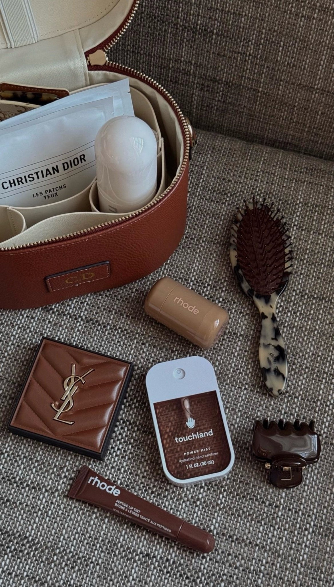 Travel essentials 🍂🍂

Etoile makeup bag, tortoise hair brush, YSL bronzer, rhode lip balm 

#LTKSeasonal #LTKFindsUnder50 #LTKTravel