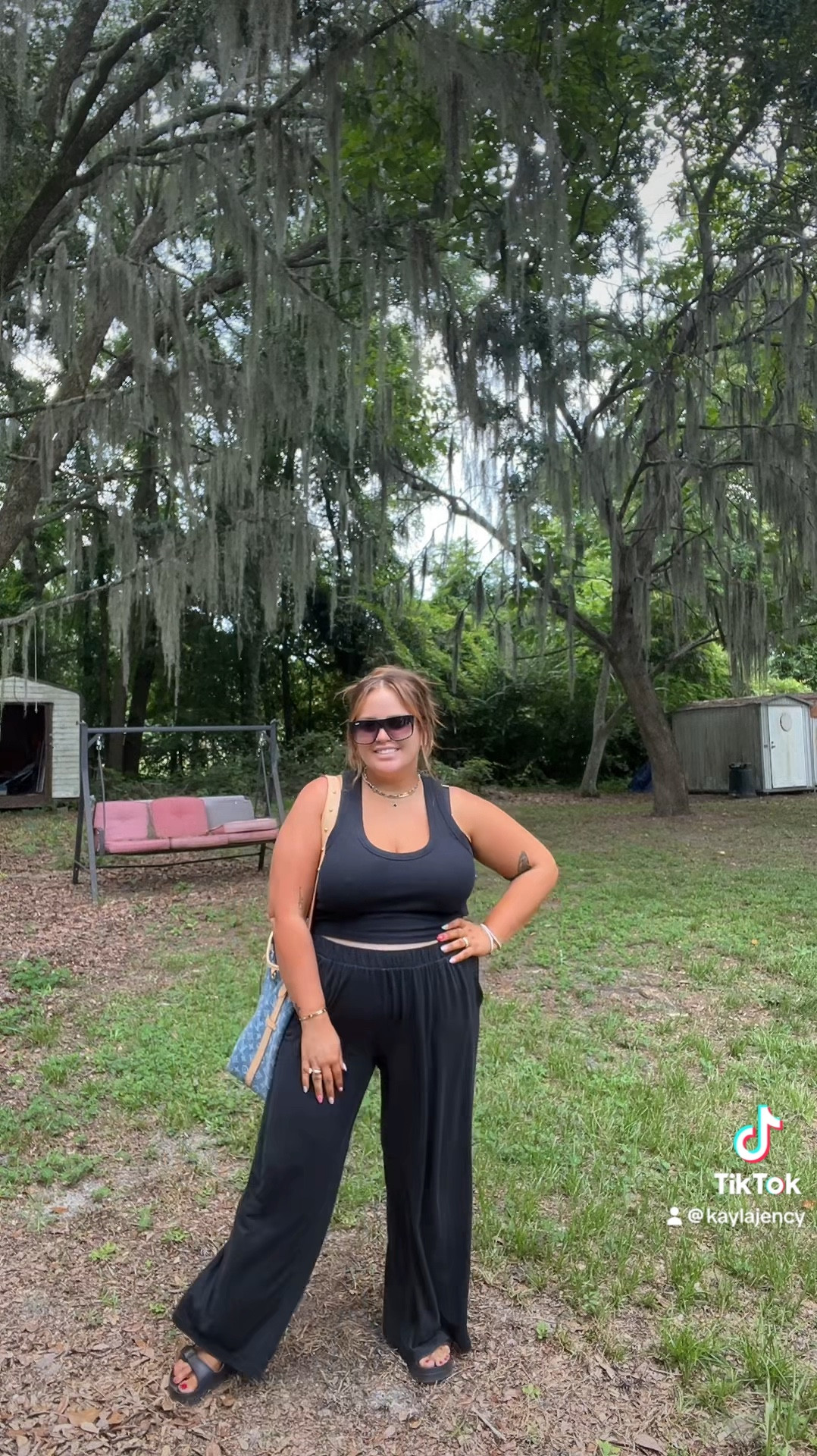 Comfy Sunday fit! 

#LTKMidsize #LTKPlusSize