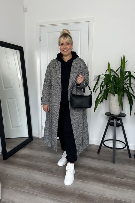 Everyday outfit with New Look. Perfect Autumn coat  🖤 

#LTKSeasonal #LTKstyletip #LTKmidsize