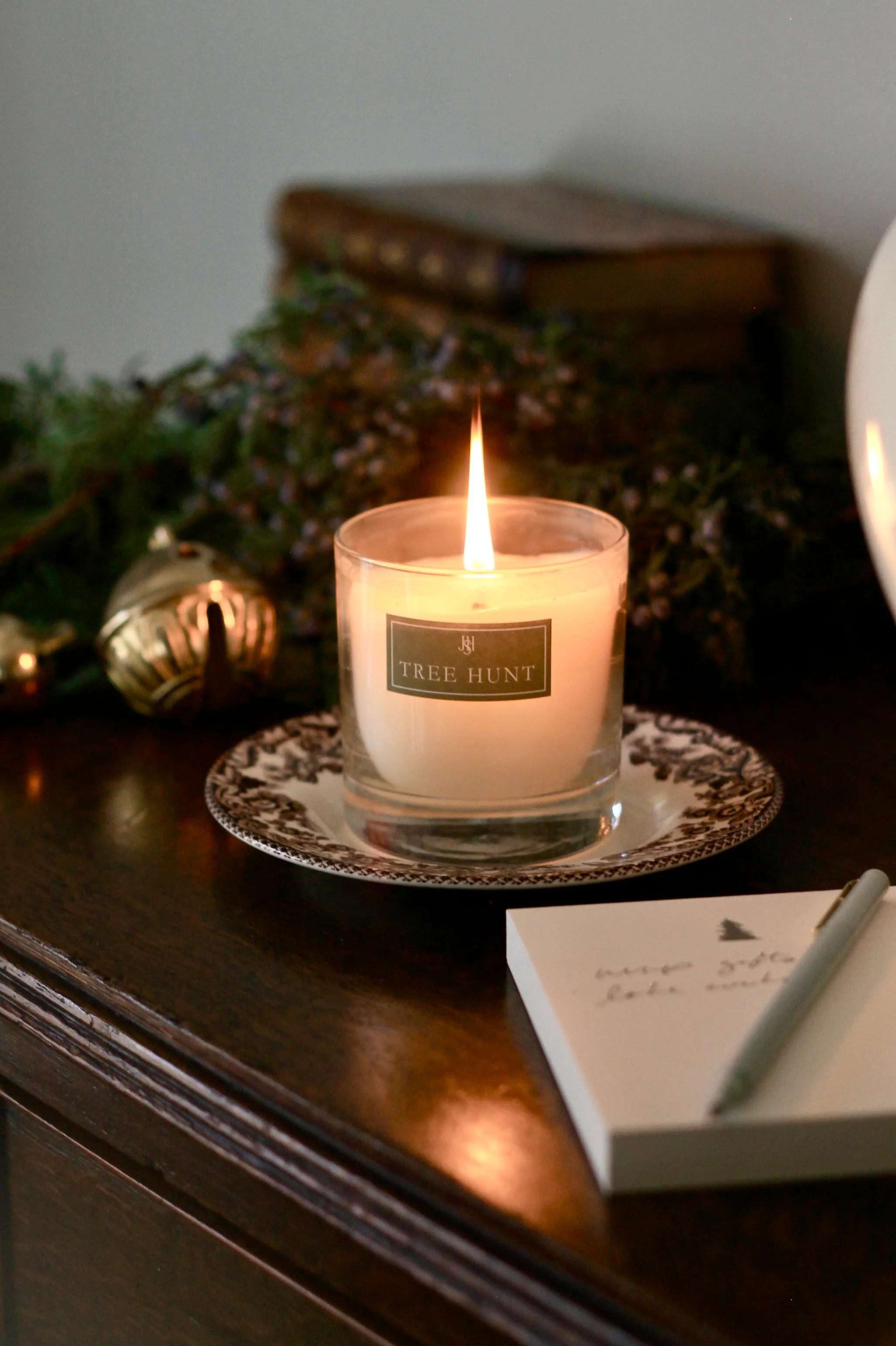 Tree Hunt Candle | 10oz | JSH Home Essentials