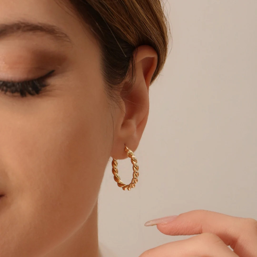 Gold Hoop Earrings Medium Size / 14k Twist Rope Earrings 20MM / Rope Chain Hoop Earrings / Twiste... | Etsy (US)