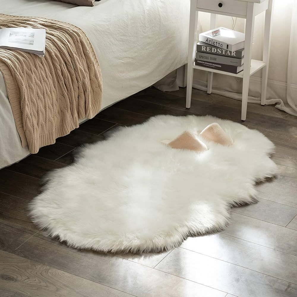 MIULEE Luxury Soft Fluffy Area Rug 3x5 Feet, Faux Fur Sheepskin Rug Decorative Plush Shaggy Carpe... | Amazon (US)