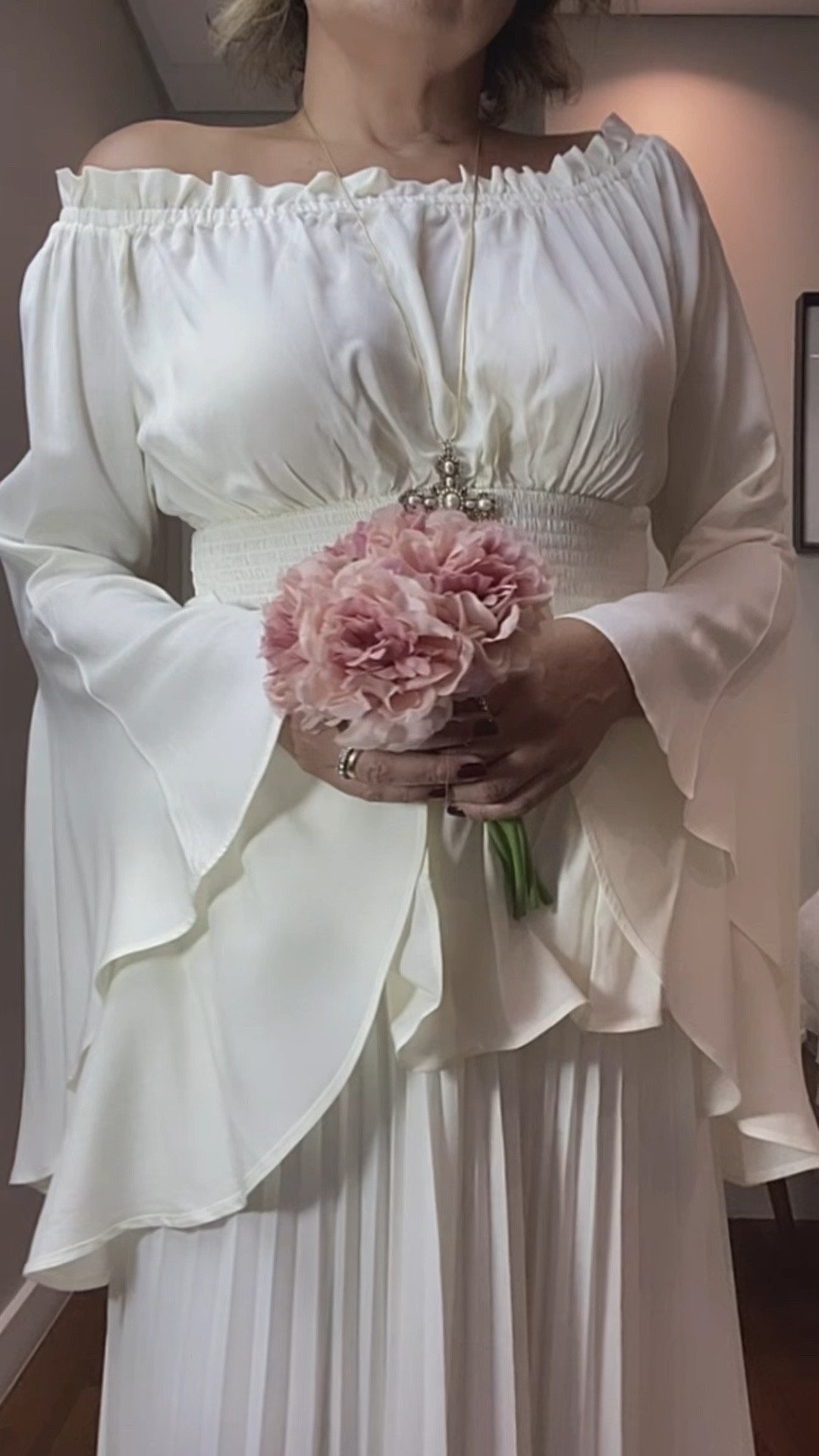 Assustadora sim, mas sem descer do salto 👻. CONCORDAM?

Promoção assustadora no Halloween e itens essenciais para festas @sheinofficial @sheinbrasil 

Cupom LETSLINHARES15 

ID blusa 12748713
ID saia 7637197
ID flor 13126528
ID maquiagem fosforescente 19330762

👻 #SHEINhalloweenparty #SHEINpartner #LETSLINHARES #SHEINforAll #loveshein #ad 

#LTKHalloween