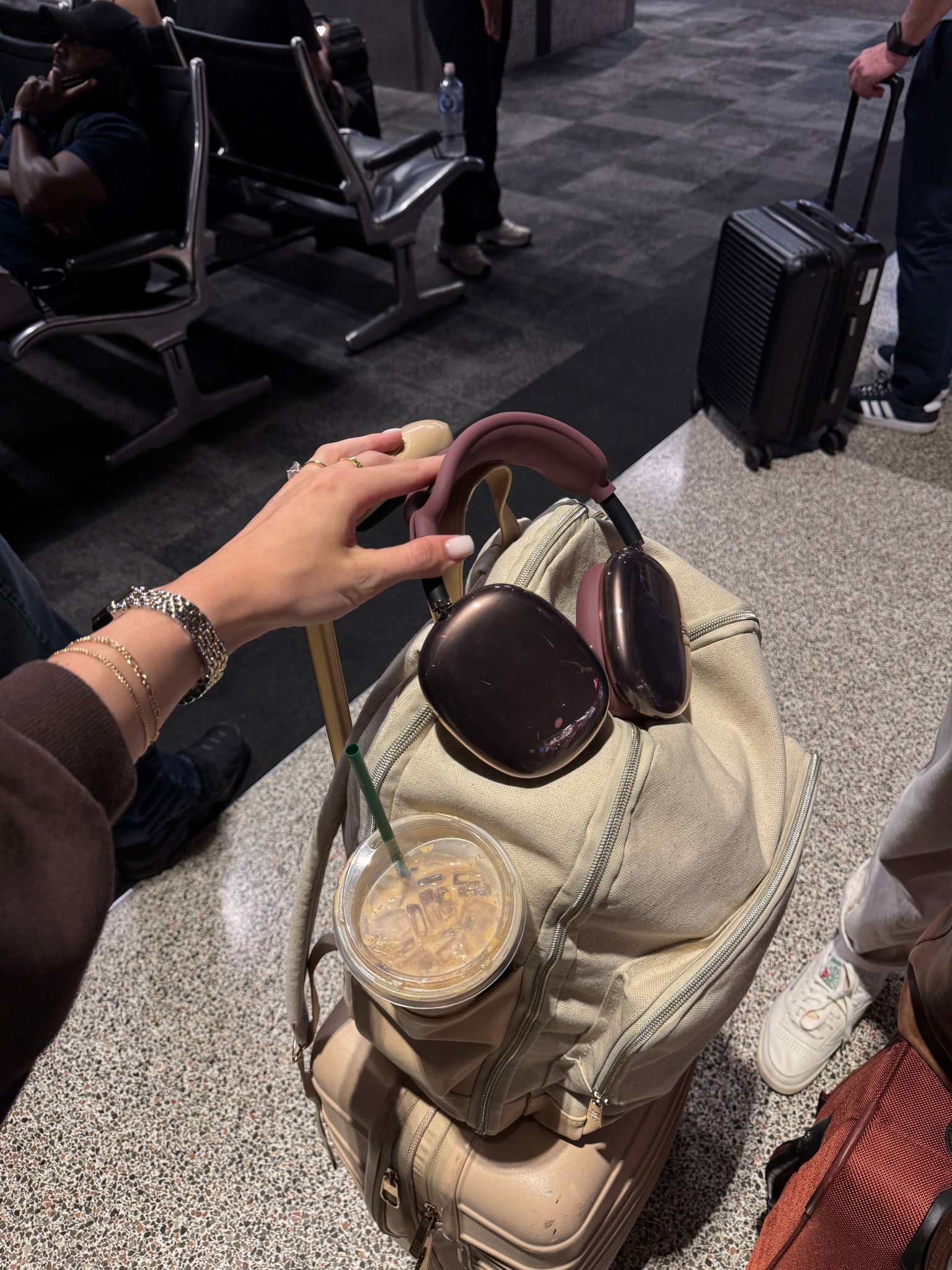 the only way to travel for work #beis 

#LTKStyleTip #LTKWorkwear #LTKFindsUnder100