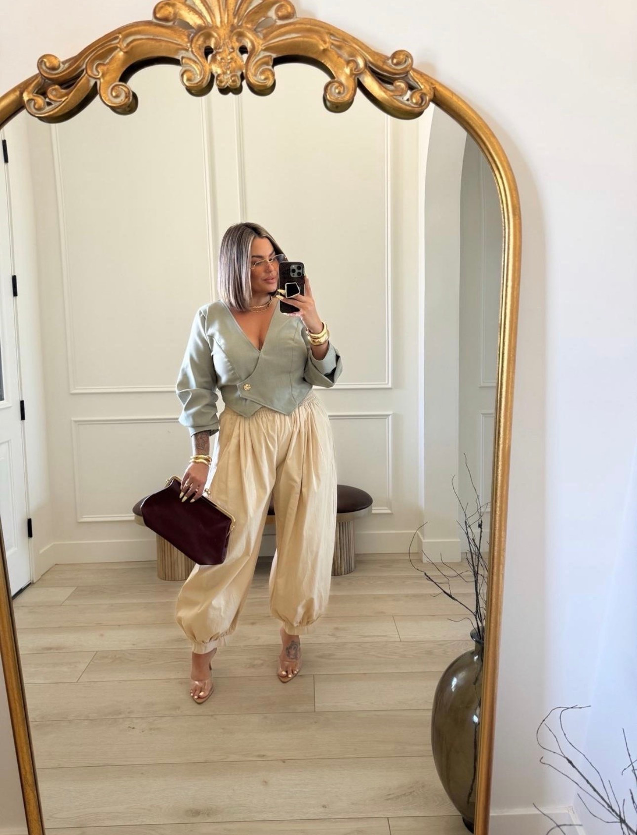 Pants xl 
Blazer 14 could have done 12 
I also used my micro stitch gun to make the plunge not so open. Linked that as well 
Also linked my bra for the low plunge if you wanna wear it showing more cleavage. 
#balloonpants #blazer