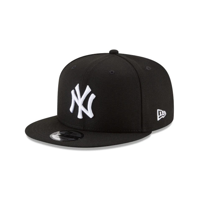 New York Yankees Basic Black and White 9FIFTY Snapback Hat | New Era