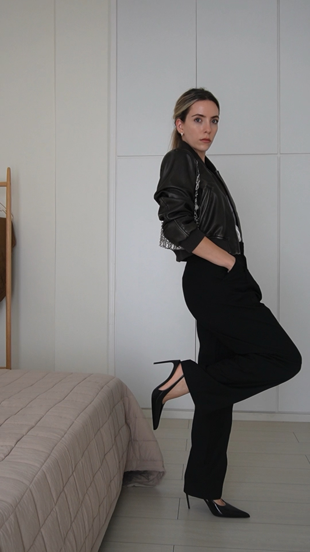 If you’re into quick style solutions like me, you’ll love my simple outfit formula that takes you from day to night without having to return home.

You can take this chic minimal outfit from work to drinks with just switching shoes & bag.

A black tailored pair of trousers, a white simple top and a cool jacket can easily take you for a night out with fun accessories like black sling backs and this Rabanne sparkly bag 👌🏻

#LTKstyletip #LTKworkwear #LTKSeasonal