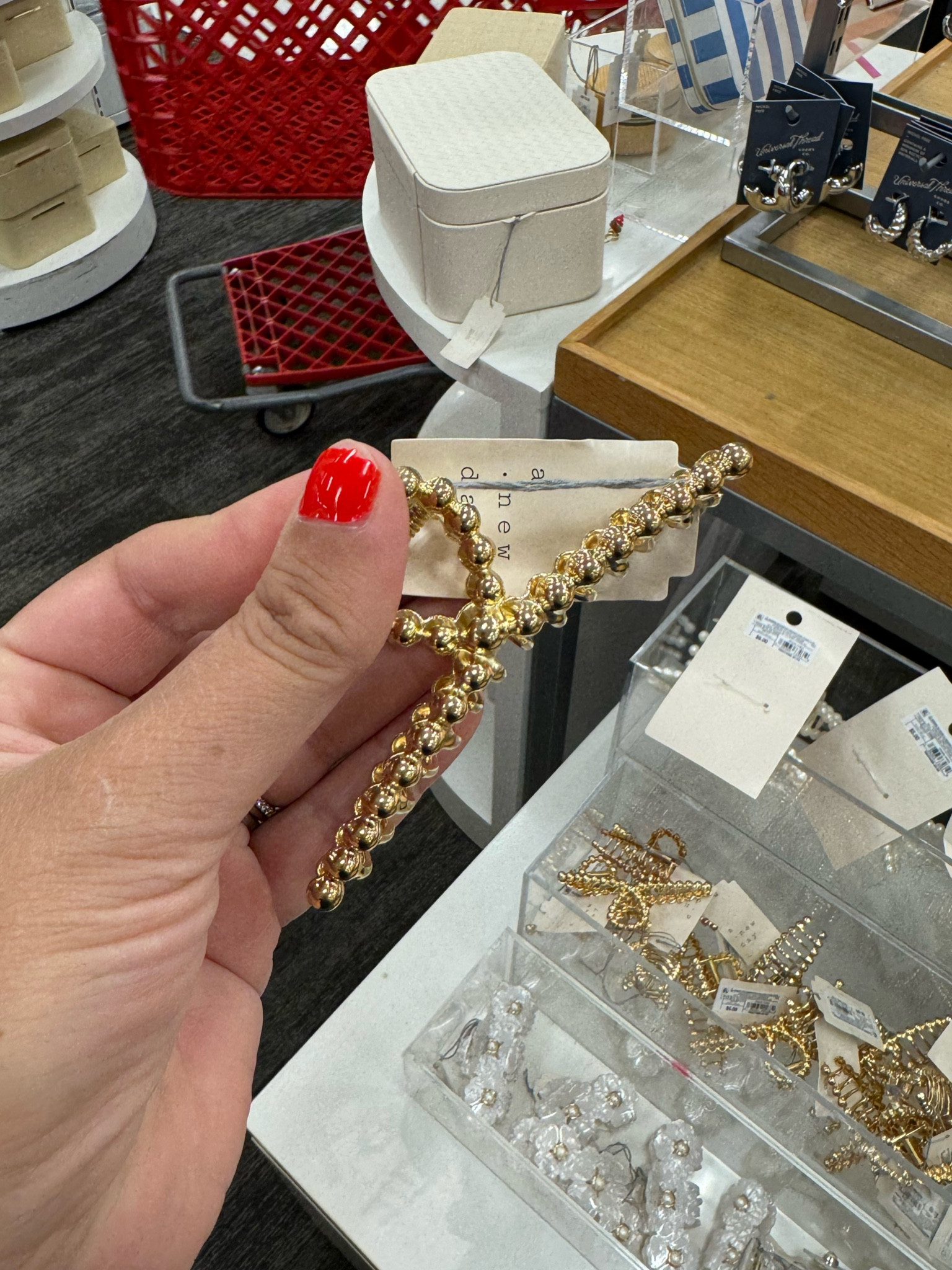 Target hair clip



#LTKFindsUnder50 #LTKStyleTip