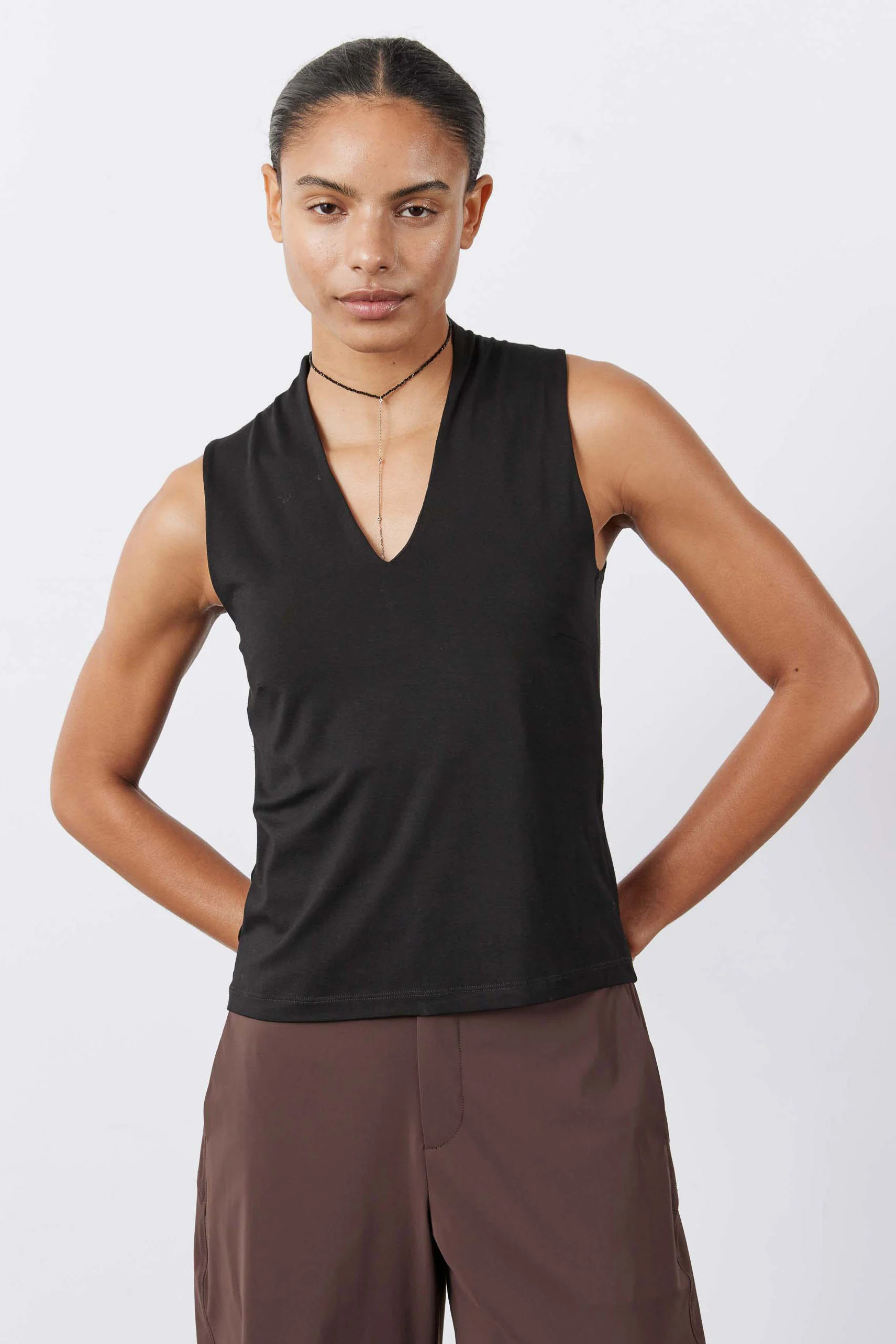 Black Kiera Fitted V Neck Tank | RUTI | Ruti