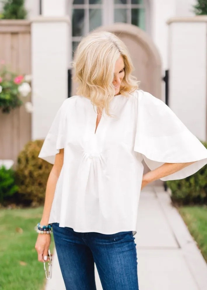 White blouse on repeat! Size S
@Tuckernuck 

#LTKSeasonal #LTKootd #LTKOver40