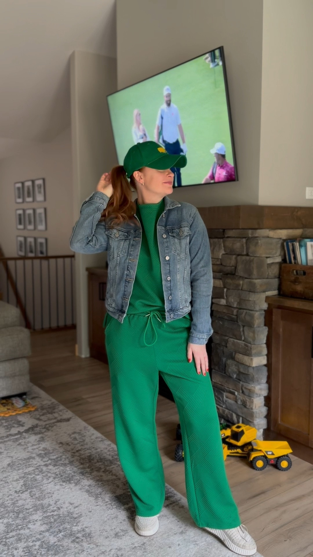 A comfy Masters vibe at home⛳️

#LTKActive #LTKStyleTip #LTKFindsUnder50