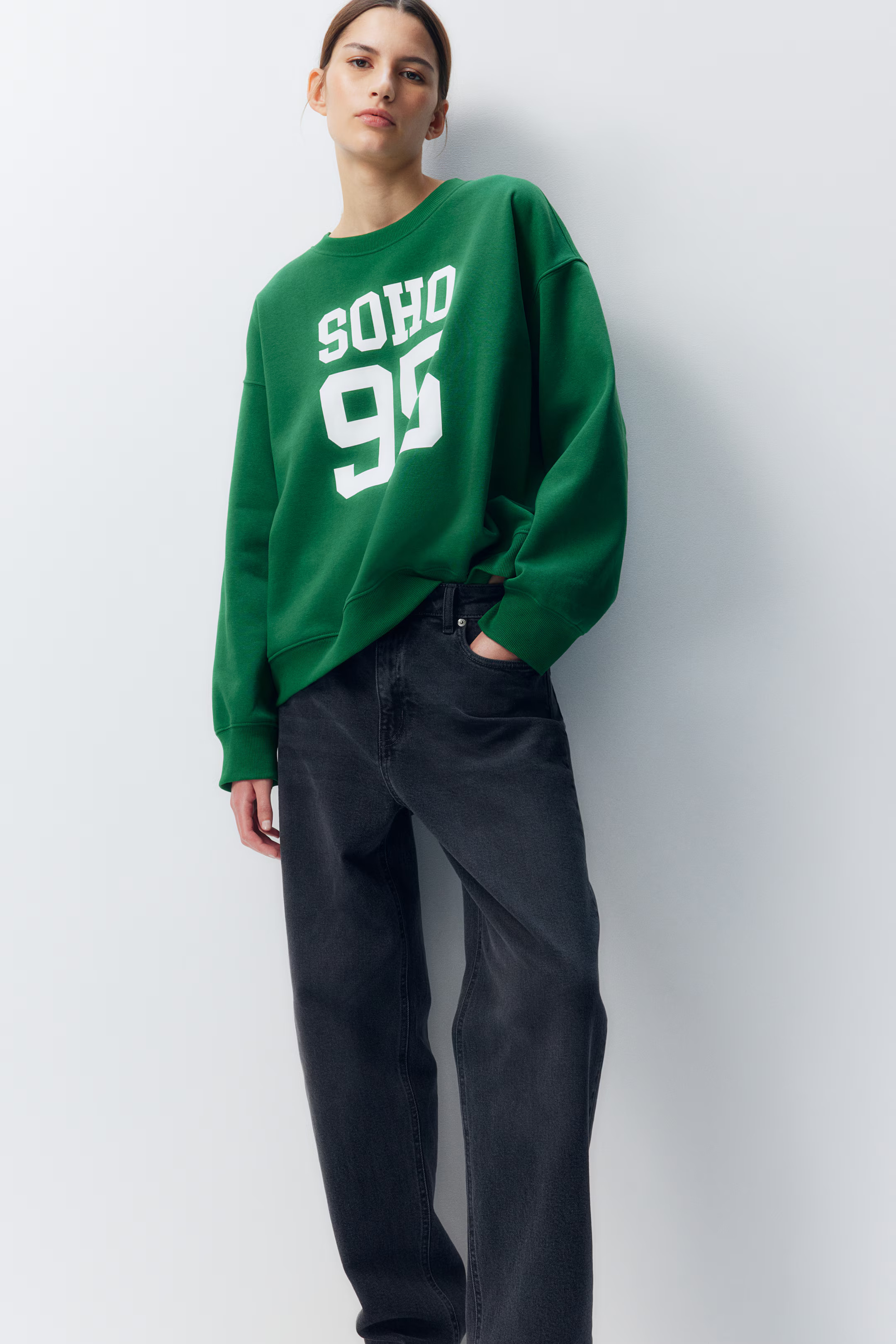Sweatshirt with Text Motif - Green/SOHO - Ladies | H&M CA | H&M (US + CA)