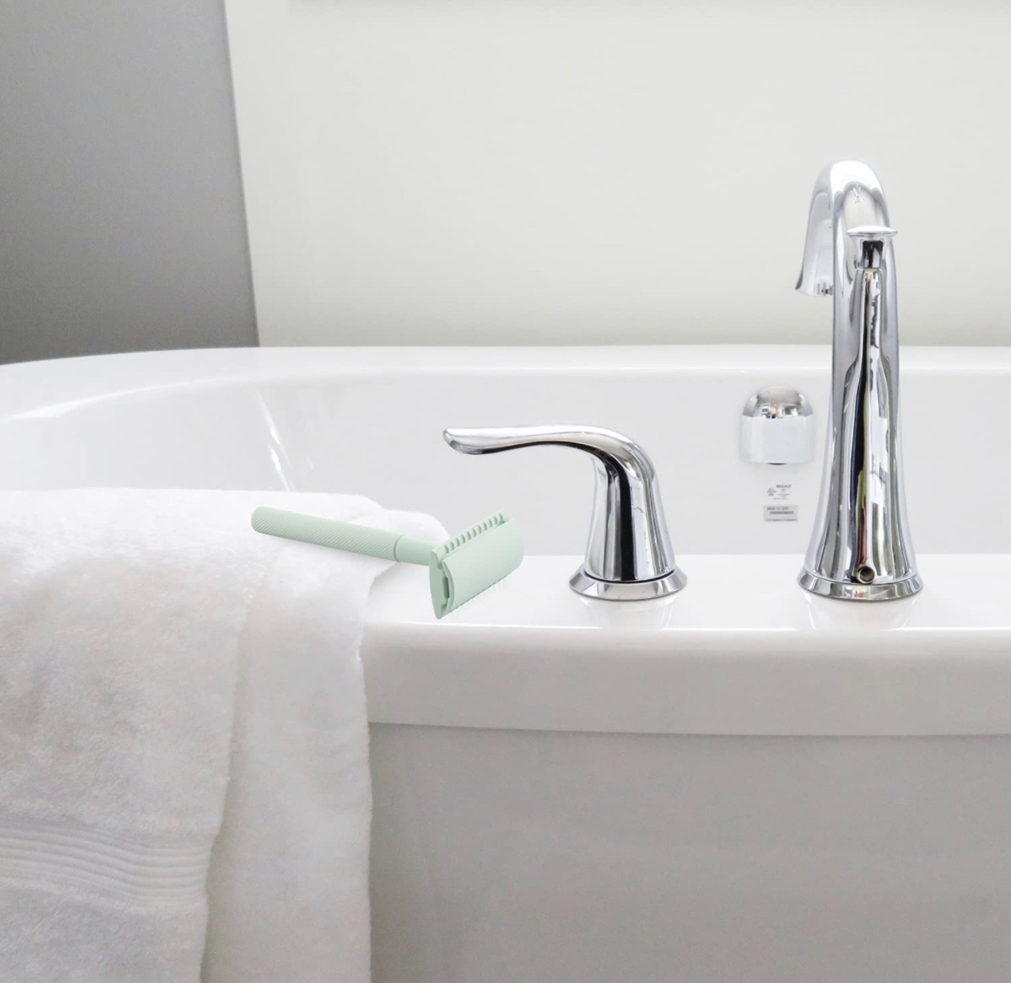 Double edge safety razor. The best razor I’ve ever owned! No toxic slime rows above the razor. As a redhead, I struggle with ingrown hairs and razor burn big time. This razor helps minimize that significantly! 

#LTLbeauty #LTKshaving #LTKbathroom #LTKwomenaccesories