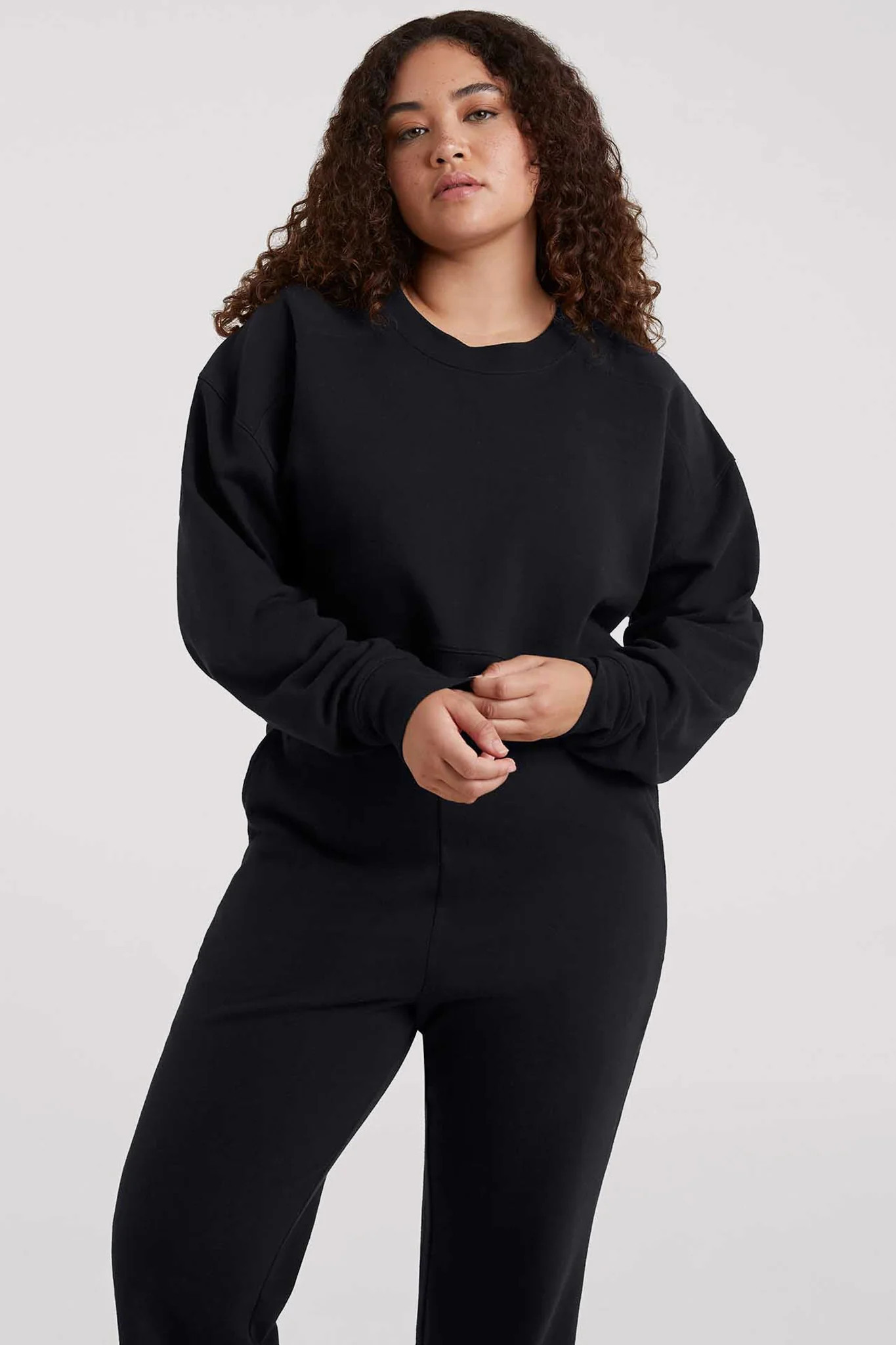 Cropped Crewneck Sweatshirt | Black | nuuds
