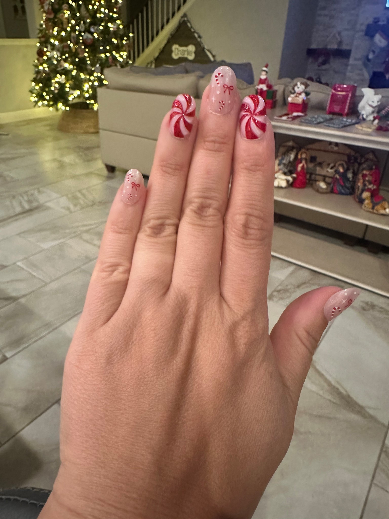 Holiday press on nails 💅 This is the only brand that actually stays on my nails without popping off. These are so cute! I love the 3D effect on these. 

#LTKHoliday #LTKselfcare #LTKBeauty