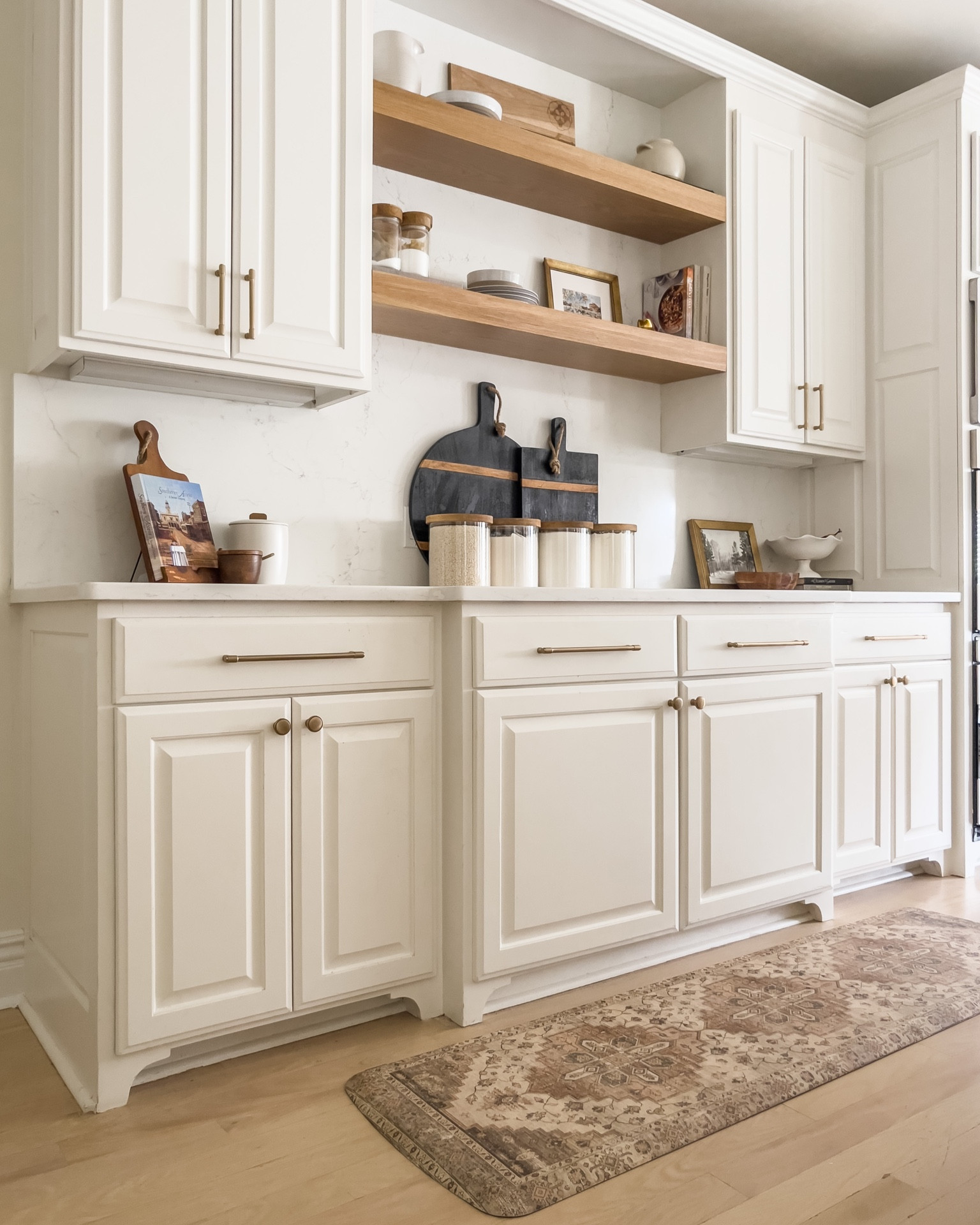 Kitchen decor, kitchen organizing, kitchen utensils, comfort mat, kitchen Mat. 

#LTKhome #LTKstyletip