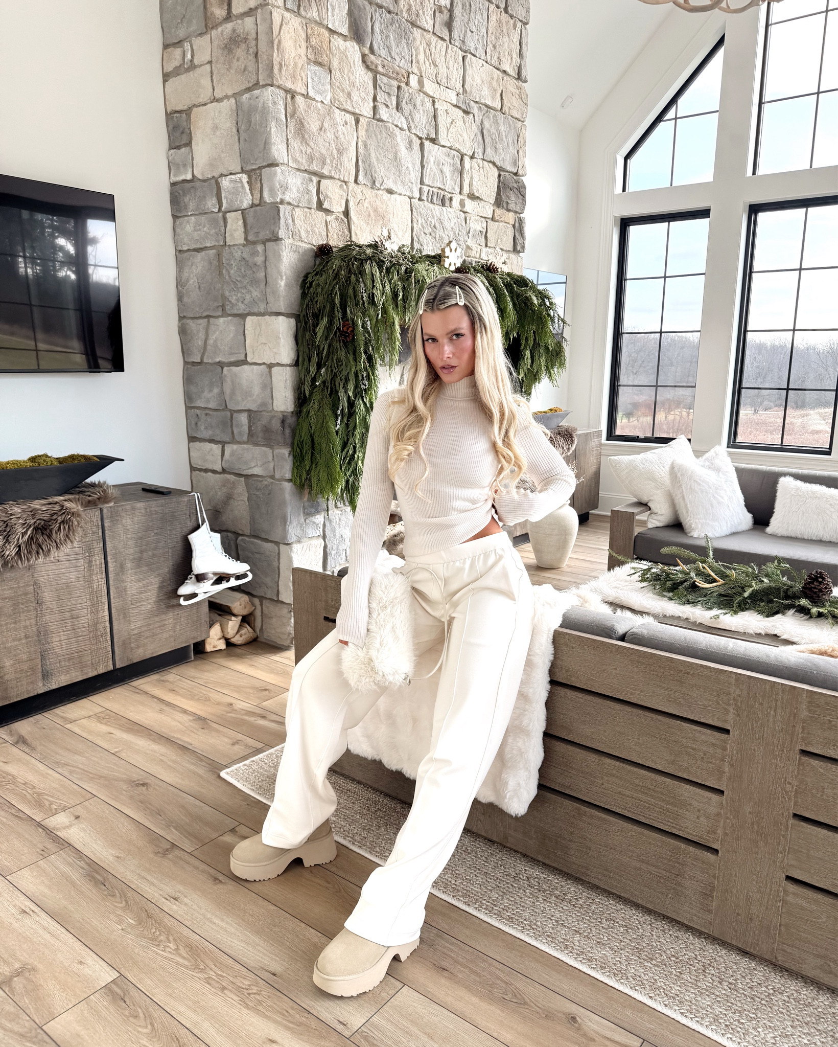 One of my fav outfits I’ve worn recently 😭👏🏼❄️ size XS top, size small pant. Boots are on sale for $52?!?!?

#LTKSeasonal #LTKHoliday #LTKootd