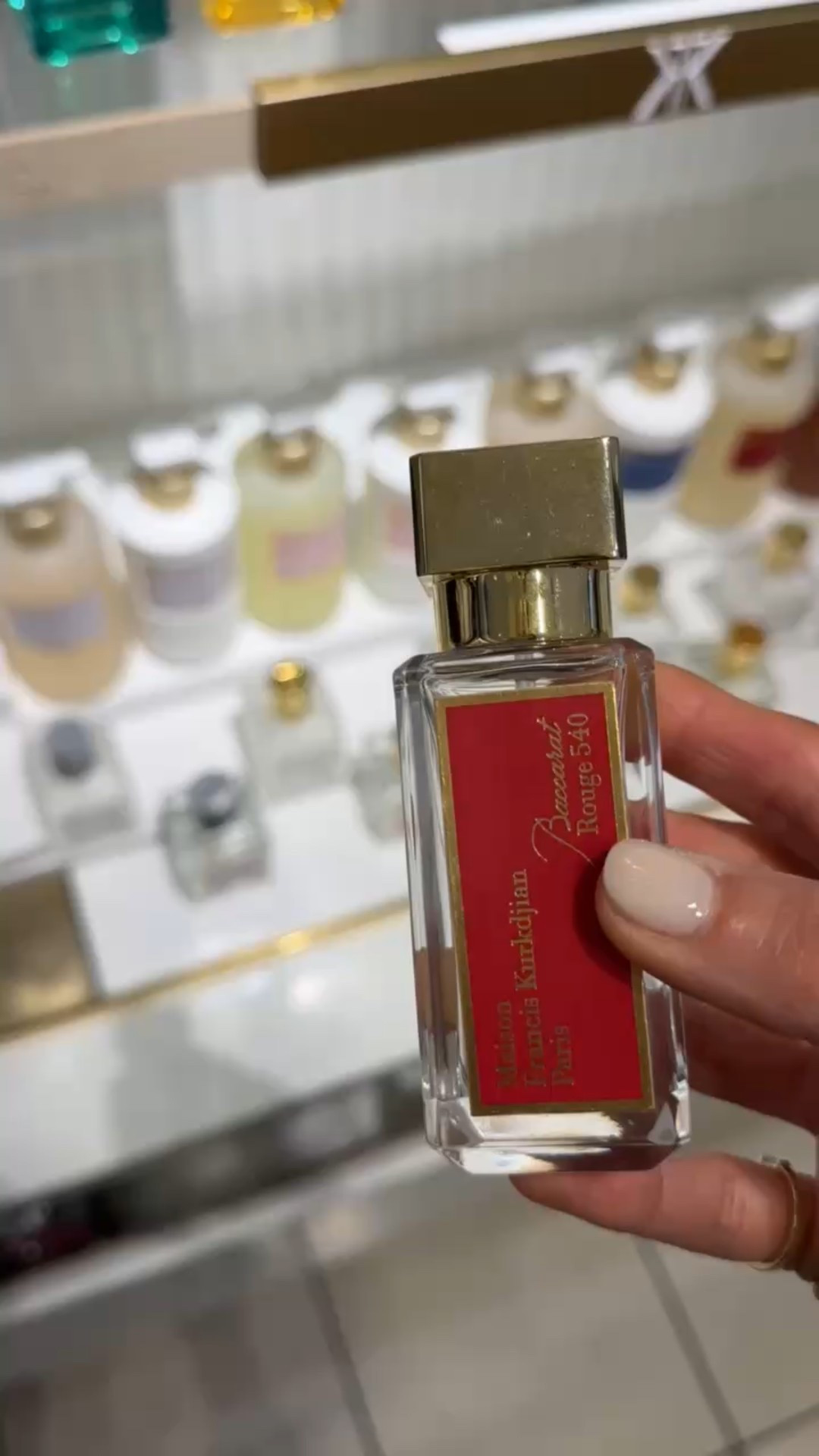 This scent is so good I’ve had strangers stop and ask me what I’m wearing😍 it’s definitely one of my favorites i re-purchase every time I run out!
StylinByAylin, Aylin #perfume #beauty #beautymusthaves #giftidea #holidaygifts

#LTKHoliday #LTKGiftGuide #LTKBeauty