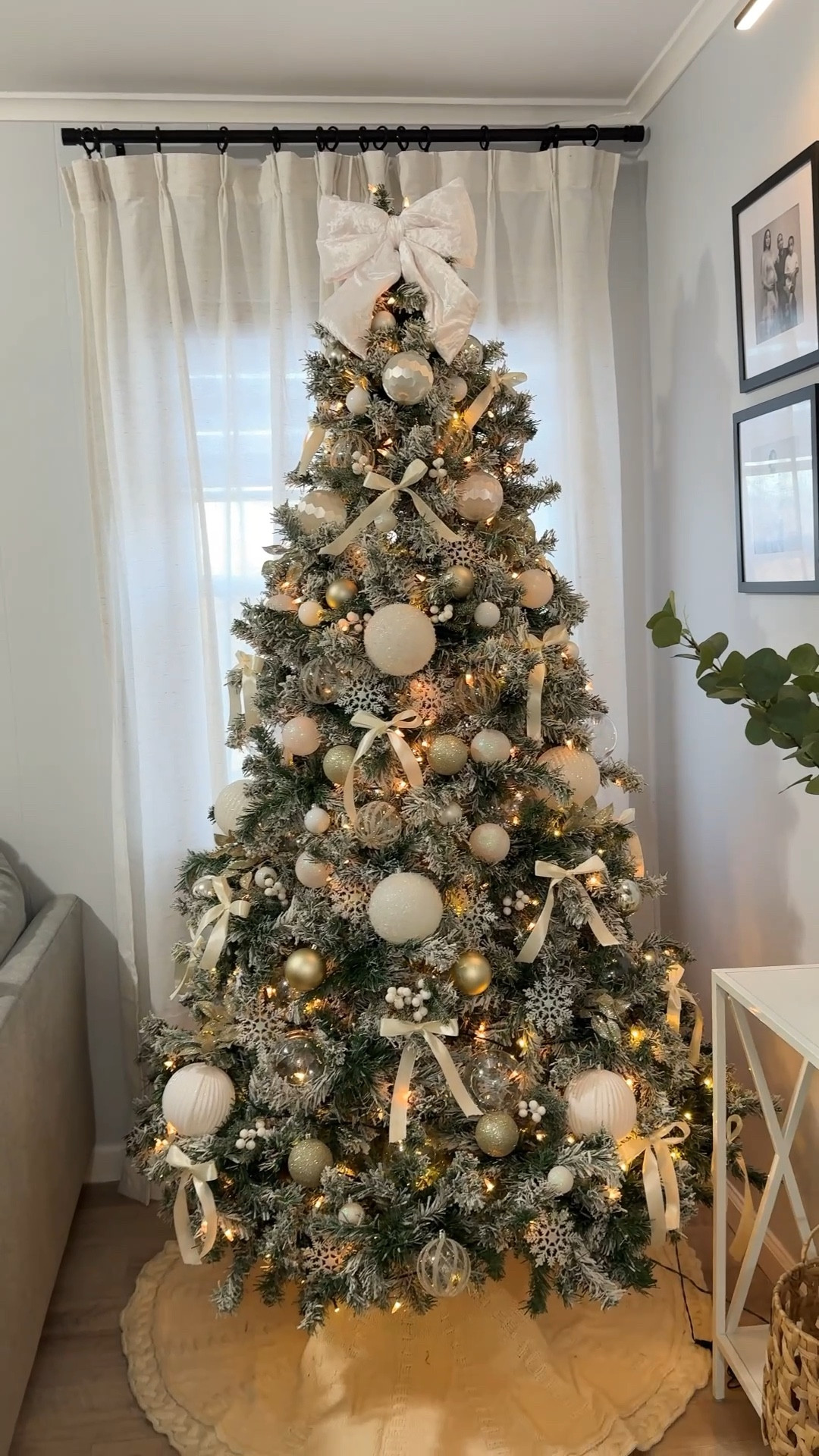 Neutral Christmas Tree 🌲 

#LTKHome #LTKHoliday