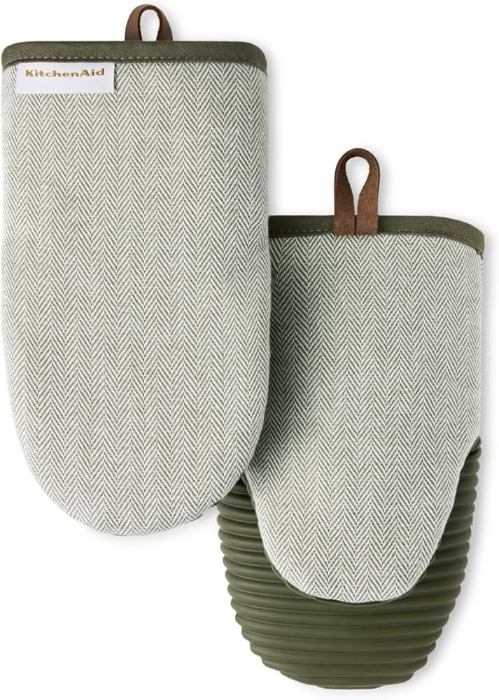 KITCHENAID® Evergreen Design Series Herringbone Ribbed Soft Silicone Mini Oven Mitts 2-Pack Set,... | Amazon (US)