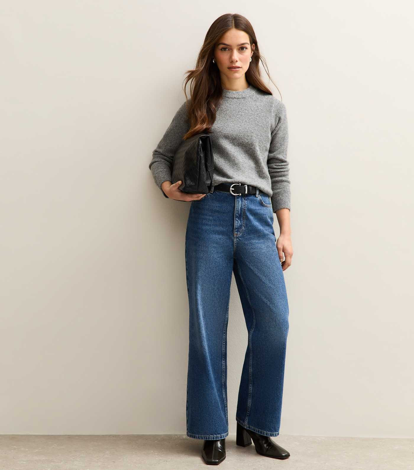 Petite Mid Grey Knit Crew Neck Jumper | New Look | New Look (UK)
