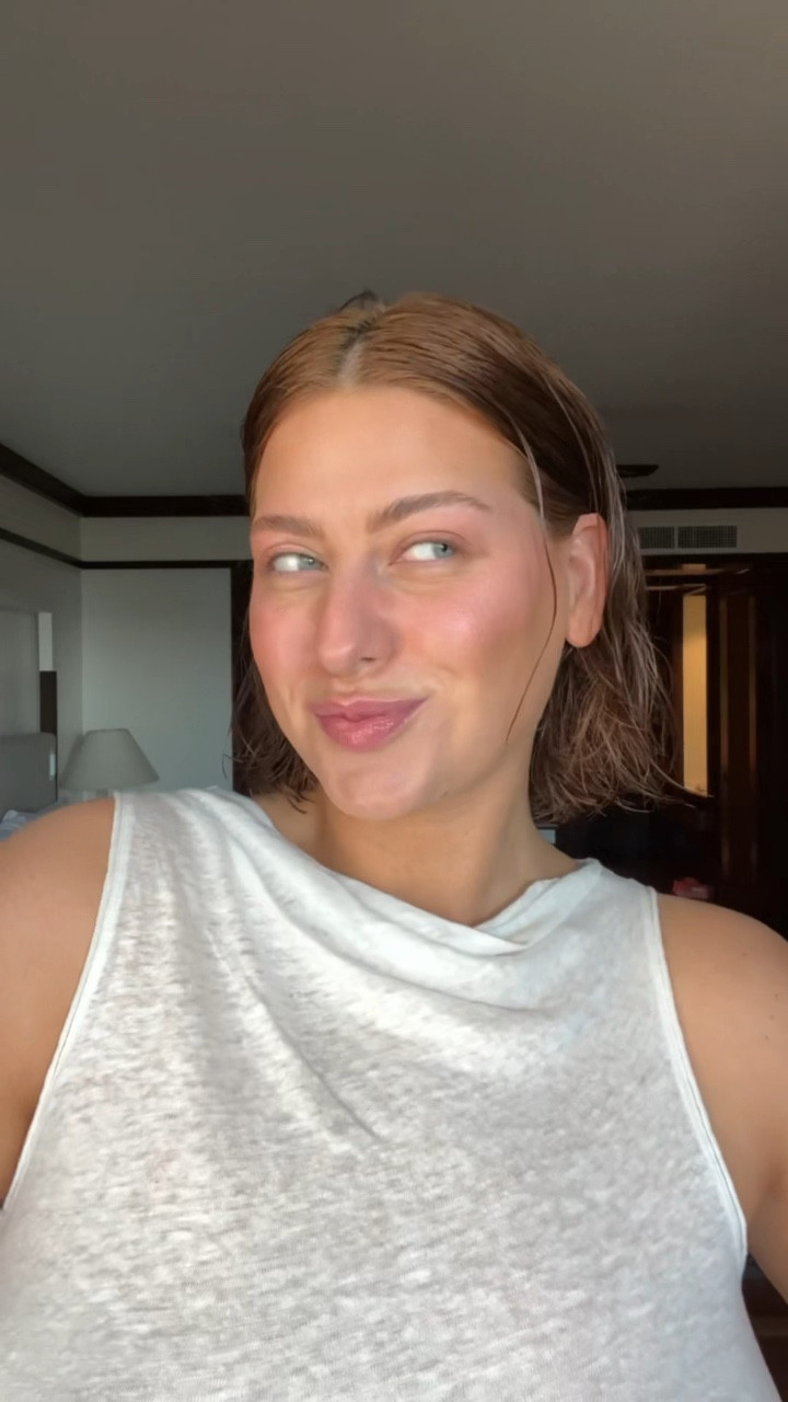 My 5 minute beach makeup routine☀️ 

Makeup products, easy makeup, vacation makeup, beach day, minimalistic makeup, simple makeup 

#LTKstyletip #LTKtravel #LTKbeauty