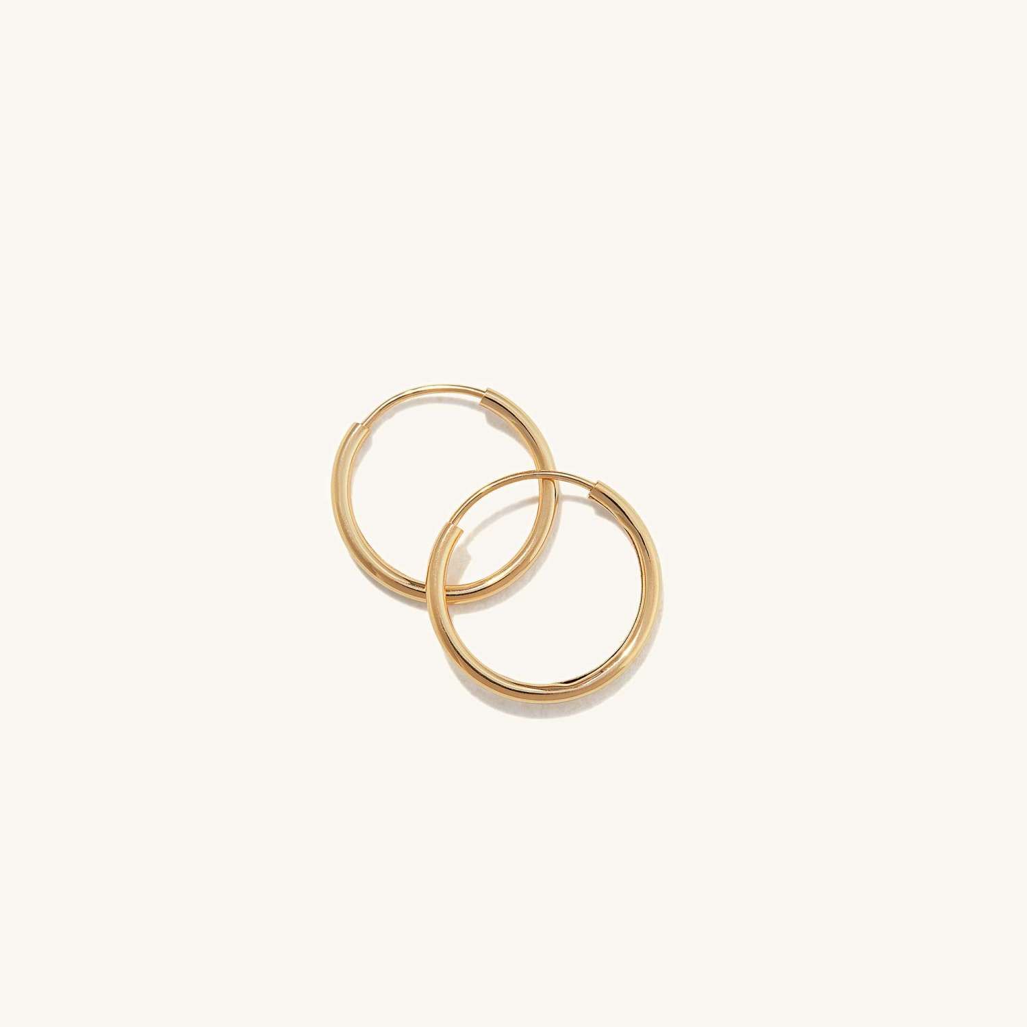 Small 14k Gold Hoop Earrings | Mejuri | Mejuri (Global)