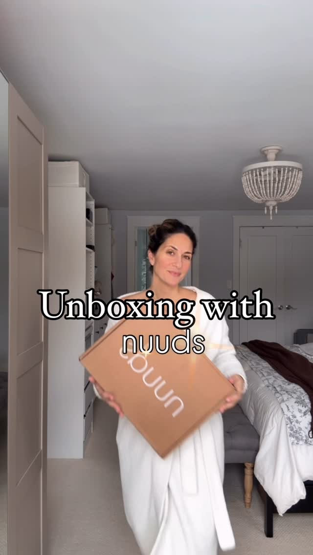 Cozy chic 🤍✨ with @nuuds 

I love how soft and luxurious this tracksuit is and how you can dress this up or down ✨🙌🤍 check out my stories tomorrow for some style pics 📸

The most luxurious tracksuit I’ve ever worn! 

You need to check @nuuds and see their beautiful collection for yourself. #nuuds #gifted #cozystreetwear #cozychic