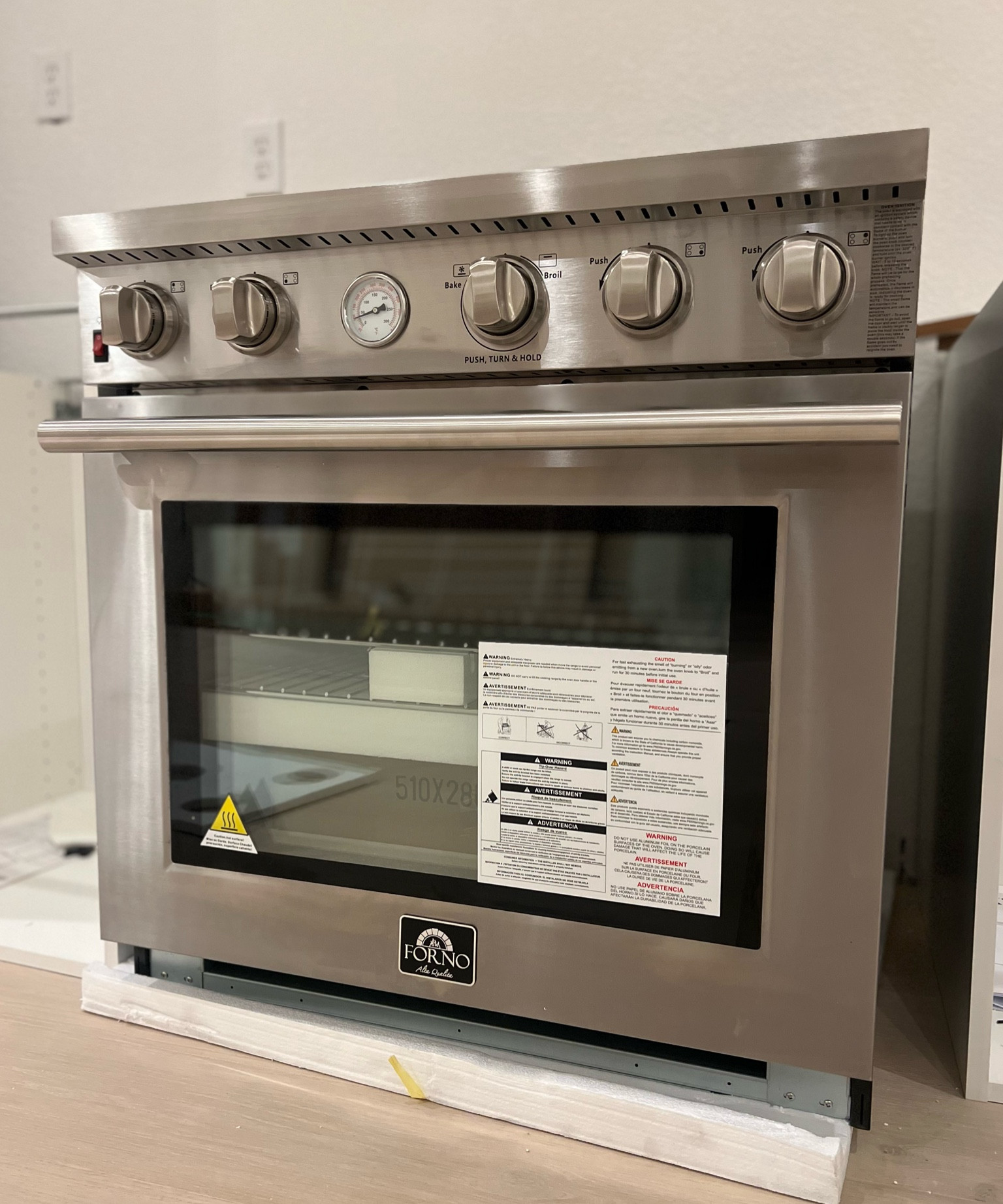 OUR NEW OVEN ARRIVED!! 

WHEN SEARCHING FOR AN RANGE OVEN, I WANTED SOMETHING THAT  FELT MODERN AND  BEAUTIFUL BUT DIDNT BREAK THE BANK. 

CUT TO ME FINDING THIS FORNO OVEN. I THINK ITS THAT PERFEFT HAPPY MEDIUM. 

I LOVE THE STRAIGHT HANDLE, THE BLACK OUTLINE AROUND THE GLASS, AND THE CLEAN LINES. 

BEST PART, I GOT IT ON A BLACK FRIDAY SALE. ☺️

#LTKhome #LTKSeasonal #LTKCyberWeek