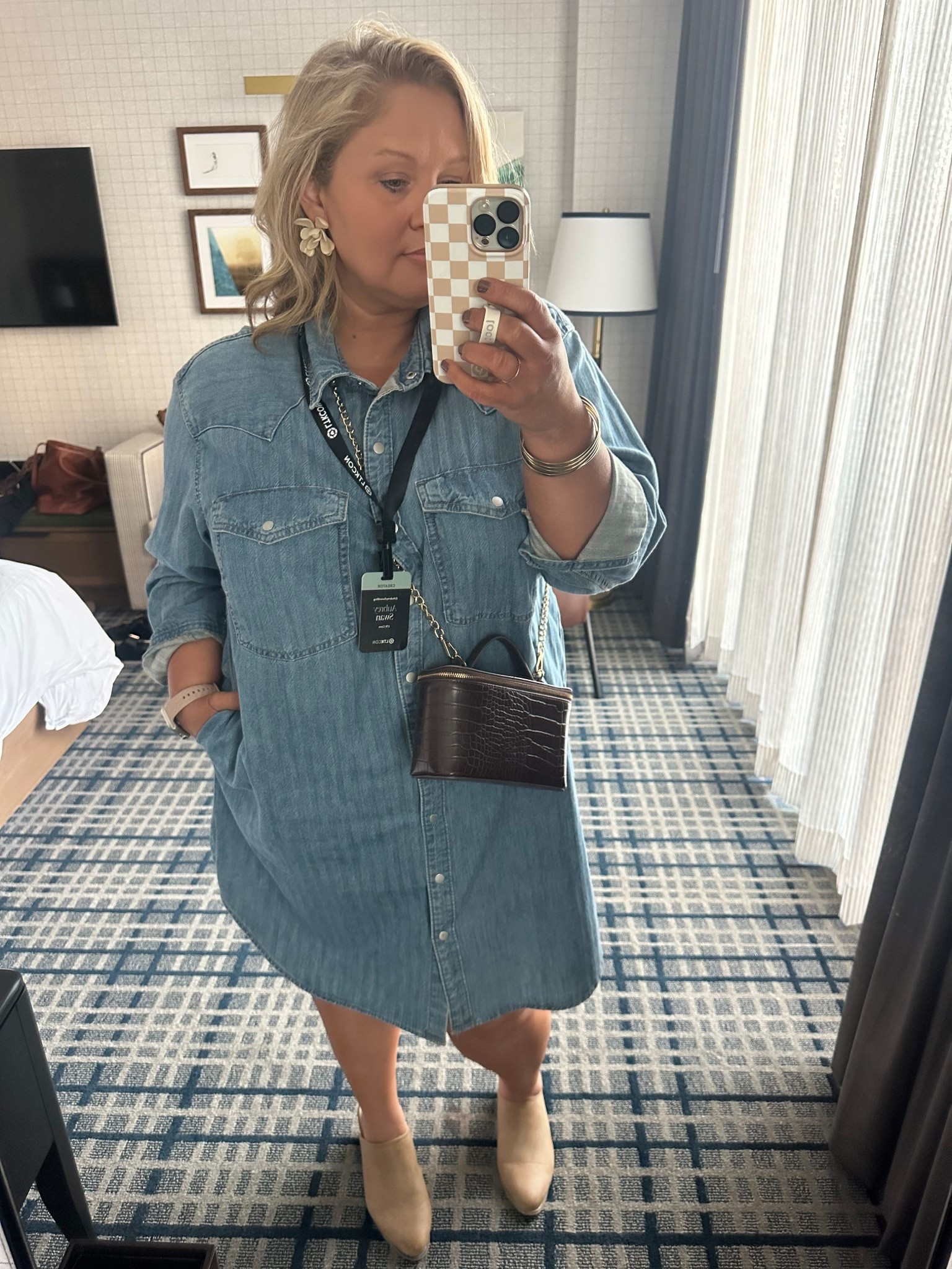 Didn’t get a chance to post this before tonight’s event, but Abercrombie hosted and denim was the theme. Layla accessorized me and the earrings got a ton of comments! I can always count on my girl. 😍

Target denim dress, crossbody purse, earrings, and more.

#LTKCon #LTKOver40 #LTKMidsize