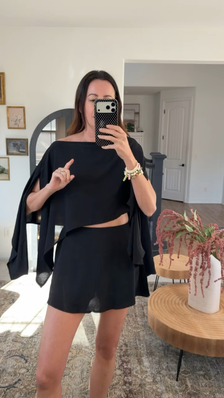 This is one of those Amazon finds that you run to tell your friends about! Three piece set and so pretty!

#LTKgrwm #LTKTall #LTKootd