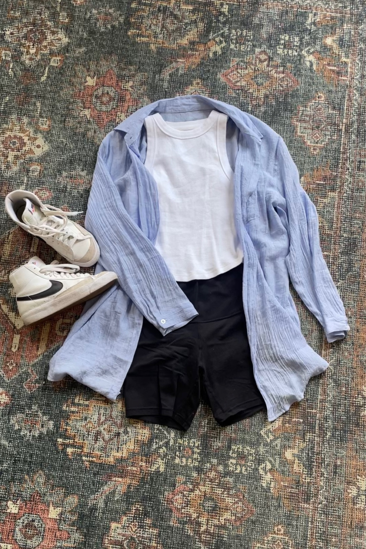 Spring athleisure outfit 💙💙

#LTKFind #LTKfit #LTKSeasonal