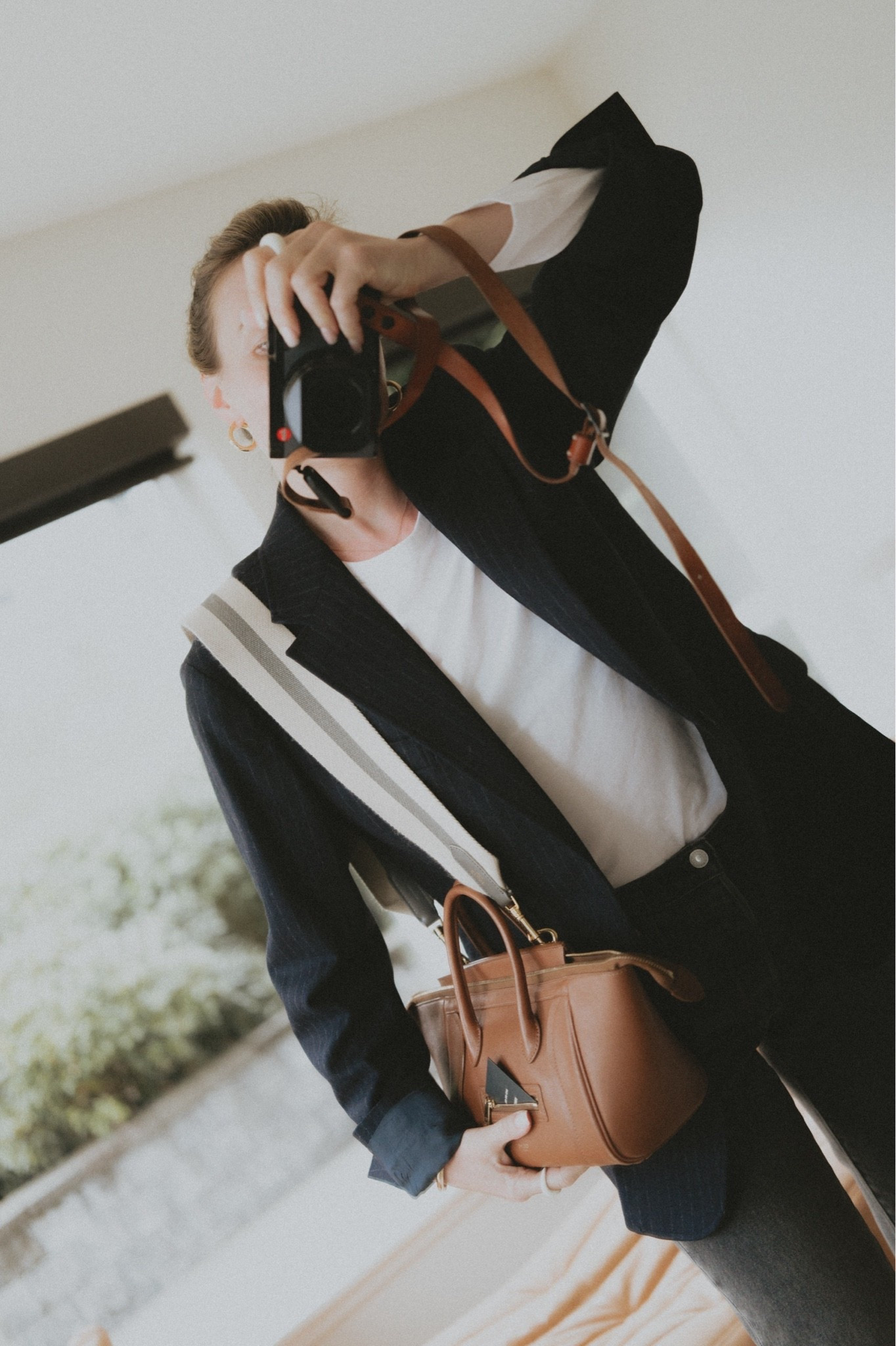 Obsessed with my new Hollywood blazer in navy blue by Buck Mason.
Styled with Levi’s 501 jeans, Celine new luggage & Buck Mason t-shirt.

#LTKSeasonal #LTKootd #LTKWorkwear