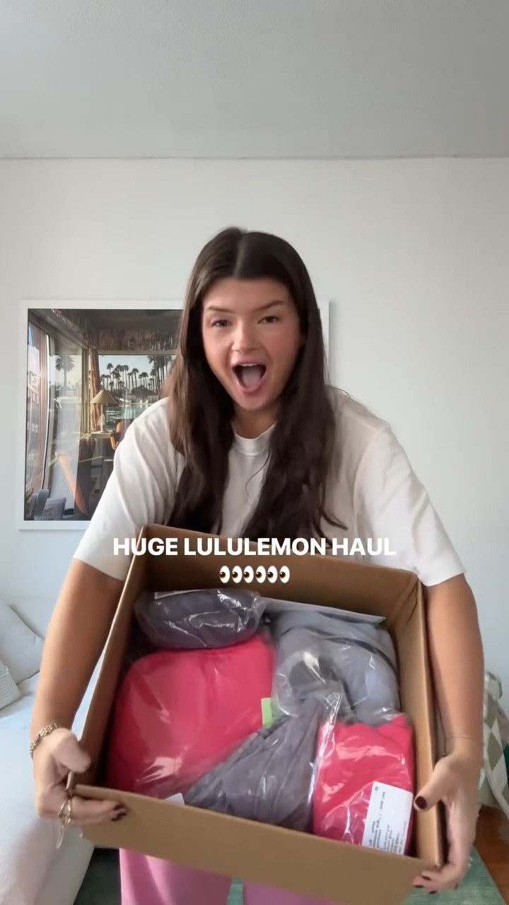Code KLEA10 :) So excited to find all my fav @lululemon styles on the Like New site !!!
#lululemonlikenew #lululemondcreator #ad #lululemon #lululemonhaul