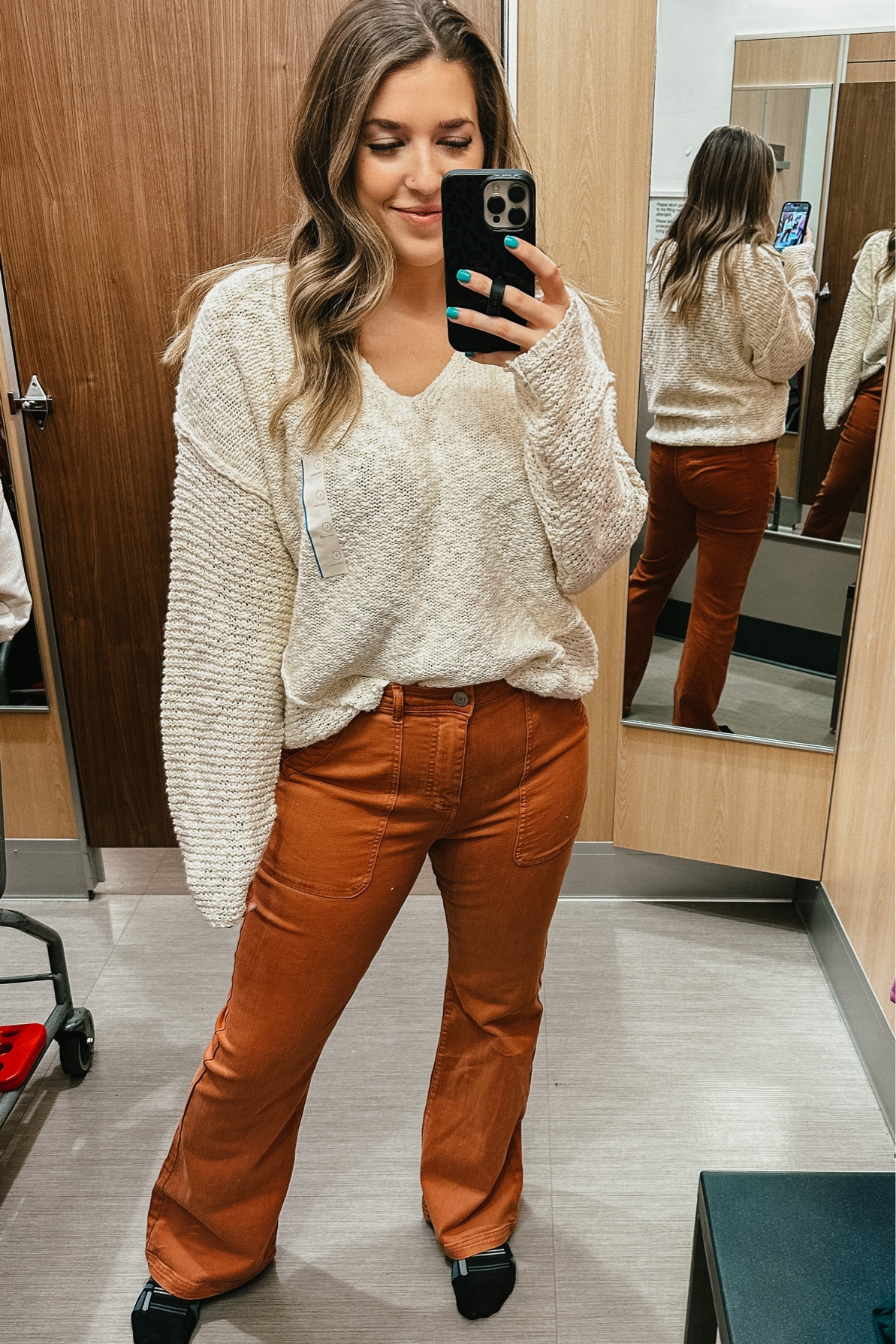 I love this target oversized sweater, it’s only $20! I’m wearing a large. And the flares for fall are just 😍 and only $35!

#LTKSeasonal #LTKcurves #LTKunder50