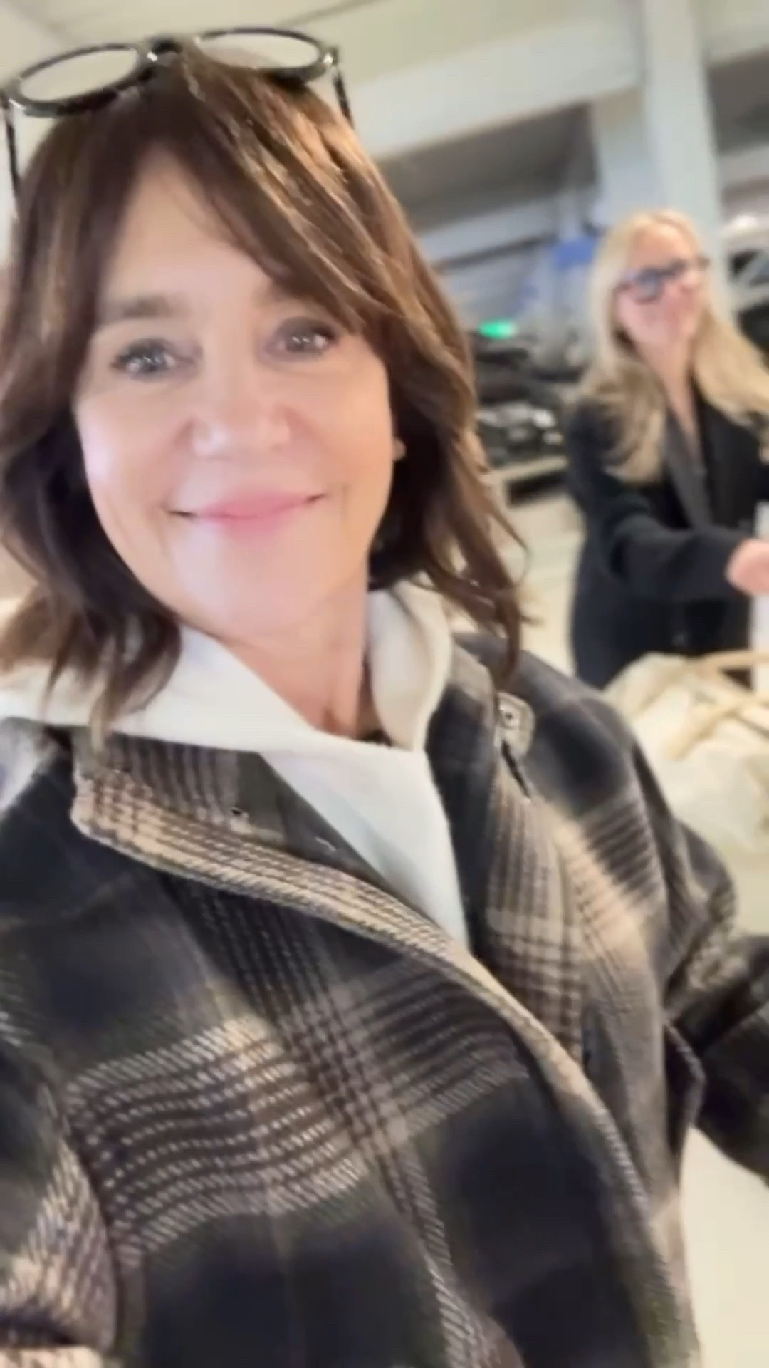 Travel day with Em! We both use this Bagsmart Carry on! 

@bagsmart_official #ad #paidlink