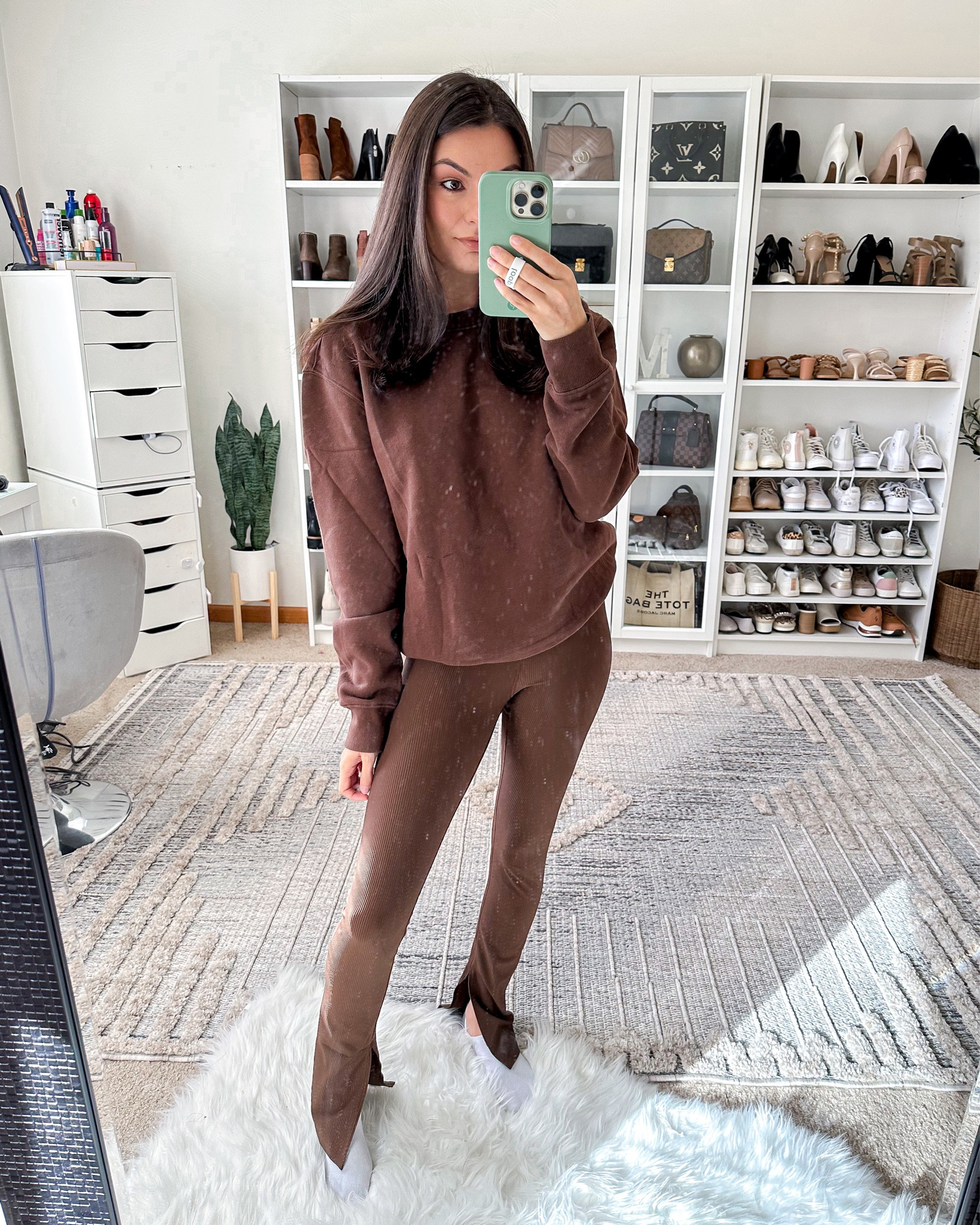 Small sweatshirt 
Xs leggings 