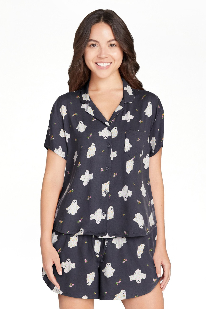 Halloween Women's Notched Top and Shorts Pajama Set from Way to Celebrate, 2-Piece, Sizes XS-3X | Walmart (US)