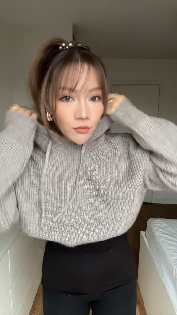 Cosy jumper knitwear try on 