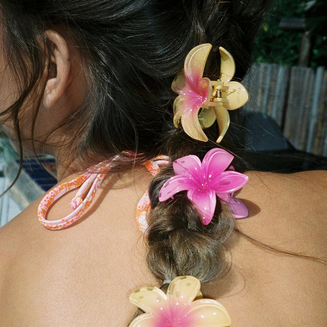 Emi Jay Midi Super Bloom Clip in Dragonfruit | House of 29