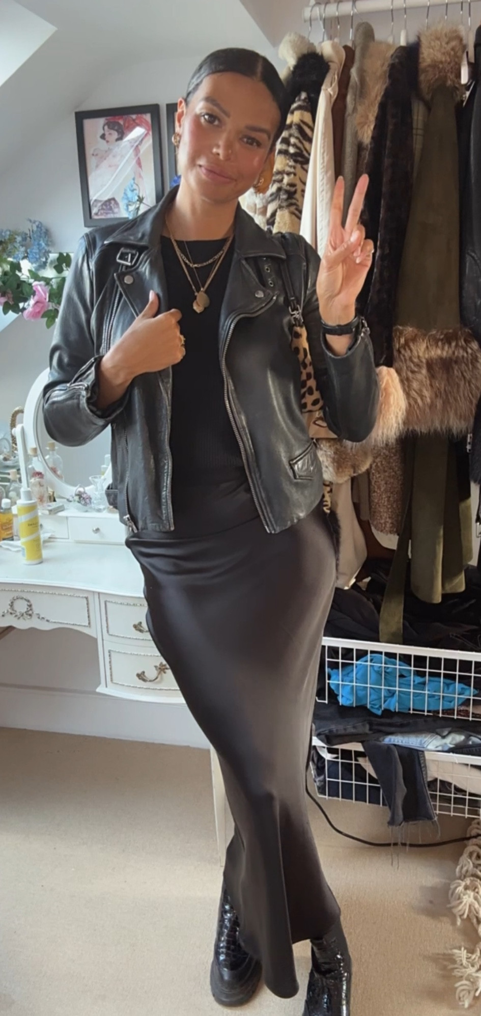 All black autumn outfit 

#LTKfindsunder100 #LTKworkwear #LTKSeasonal